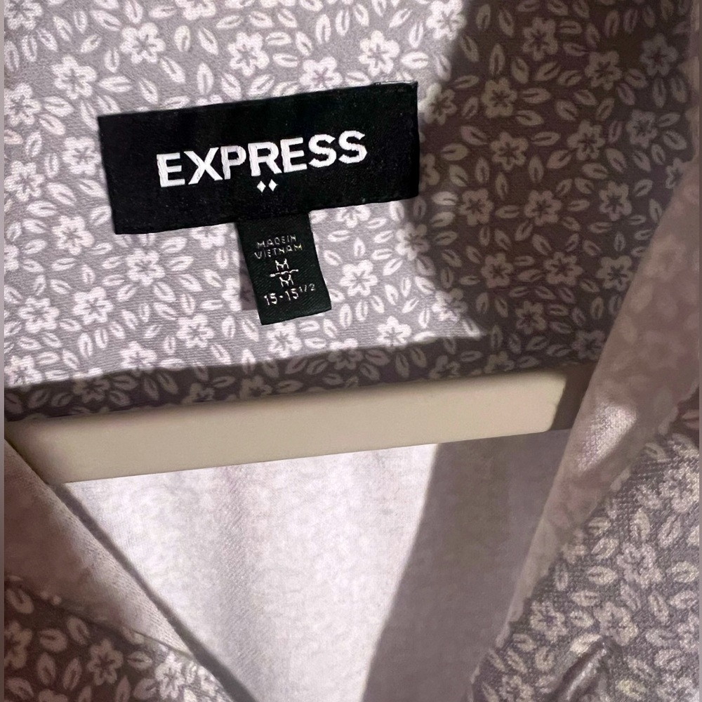 Gray Flowered Short Sleeve Collared Button Up - image 3